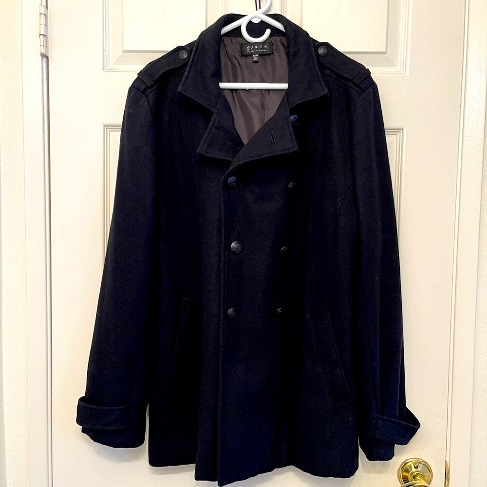MEN’S COAT. SIZE XL IN BLACK